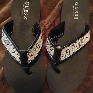 Guess Flip Flops